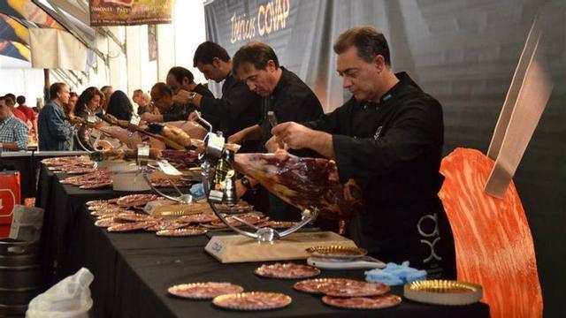 Diez empresas optan al mejor jamón de la comarca