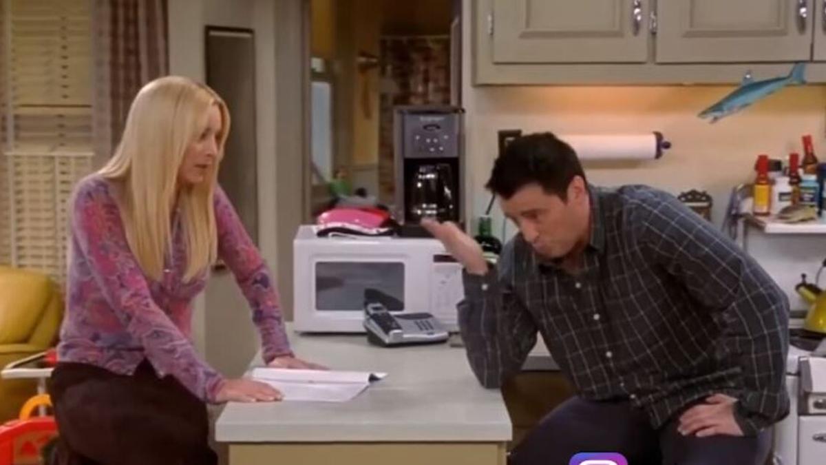 Phoebe y Joey, en la famosa escena de Friends