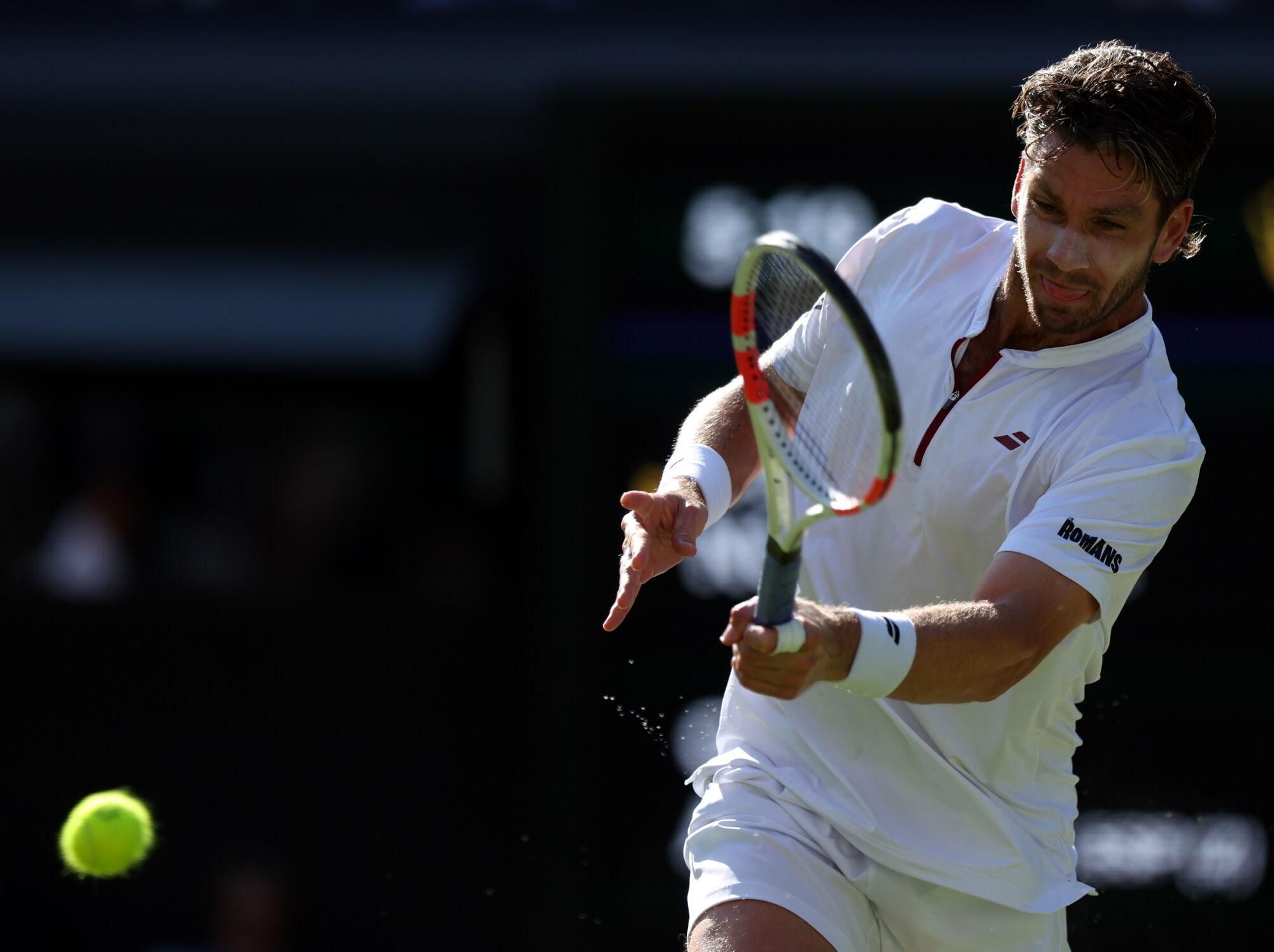 Wimbledon (United Kingdom), 08/07/2025.- Cameron Norrie of Britain in action during the Men's quarterfinal match against Carlos Alcaraz of Spain at the Wimbledon Championships, Wimbledon, Britain, 08 July 2025. (Tenis, España, Reino Unido) EFE/EPA/NEIL HALL EDITORIAL USE ONLY. EDITORIAL USE ONLY