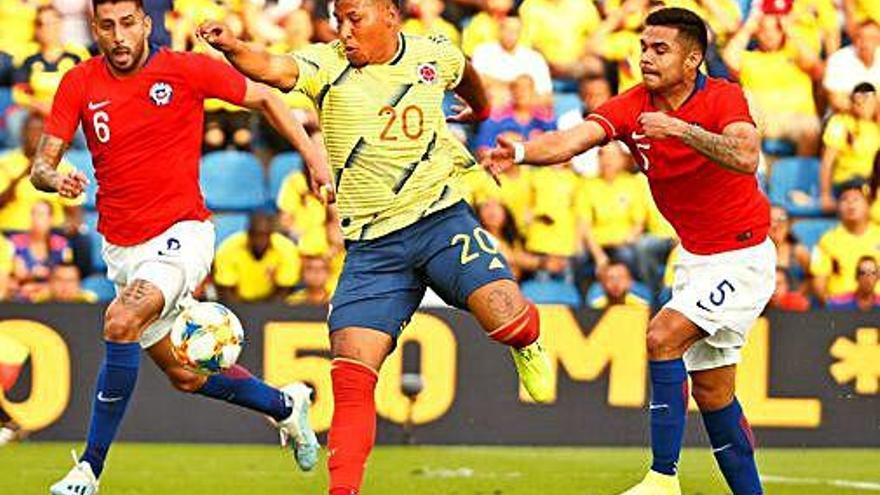 Mojica no juga en l&#039;empat de Colòmbia contra Xile (0-0)