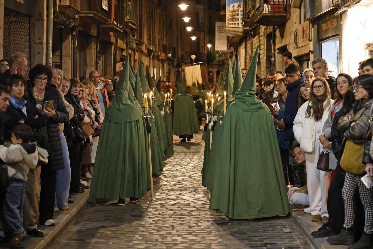 Les imatges de la processó del Sant Enterrament de Girona