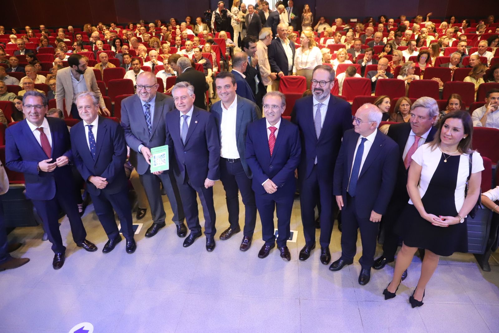 El presidente de la Audiencia presenta &#039;Los latidos del alma&#039;