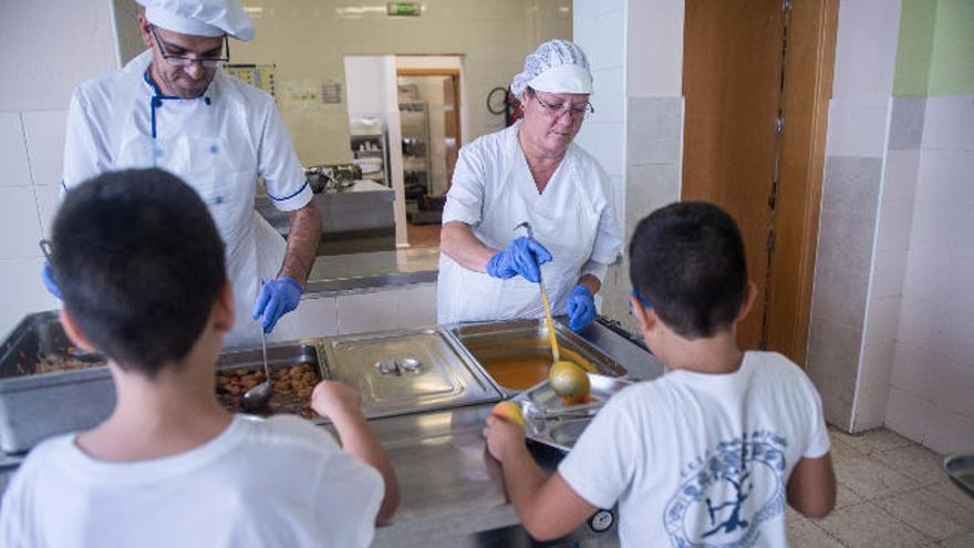 El Gobierno aumenta el consumo  de frutas y hortalizas en los colegios