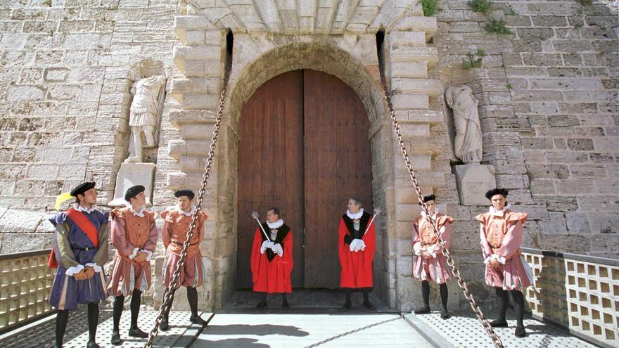 Así es una Feria Medieval en la ciudad antigua de Ibiza