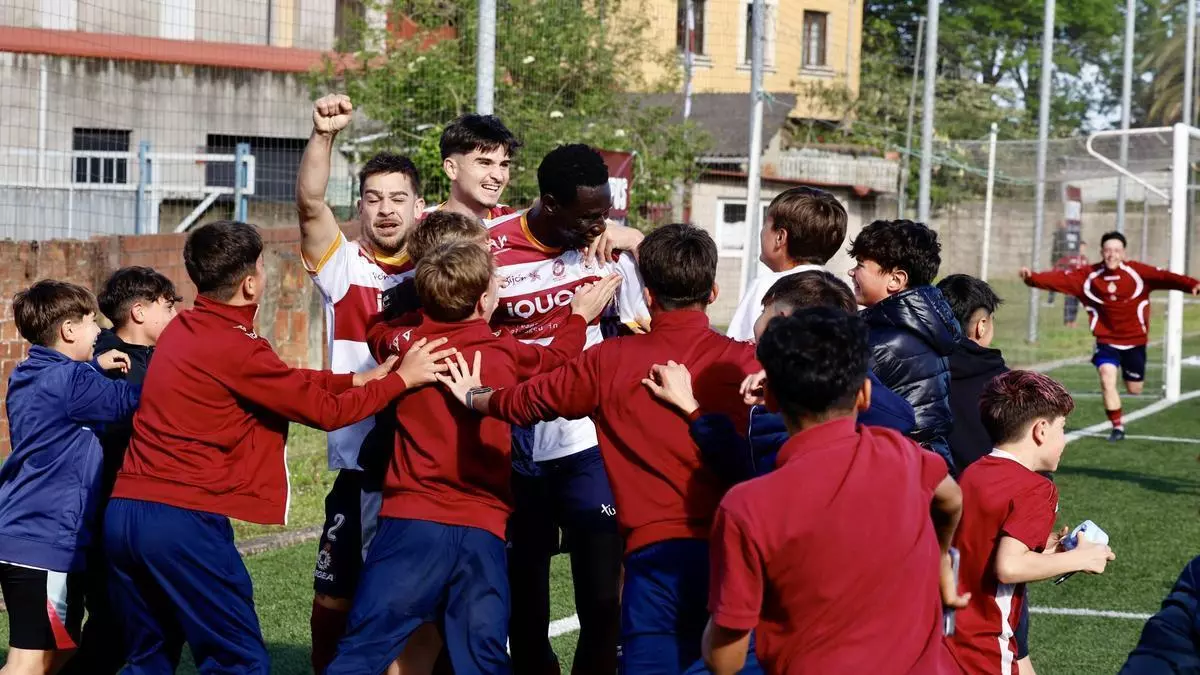 Una permanencia en el descuento, un equipo en la cuerda floja y la promoción ya confirmada: así ha sido la última jornada del grupo asturiano en Tercera Federación