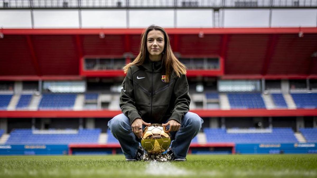 Aitana Bonmati ganadora del Balón de Oro durante la entrevista.