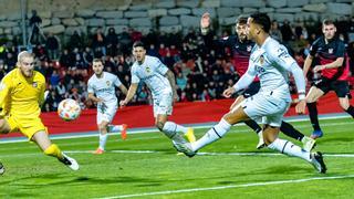 La Nucía resiste tres minutos al Valencia y se despide de la Copa