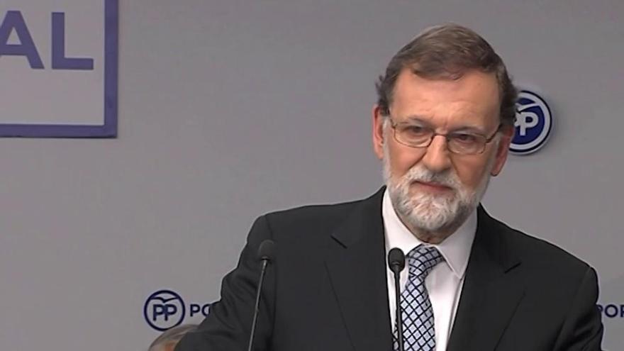 Rajoy se emociona al anunciar su dimisión