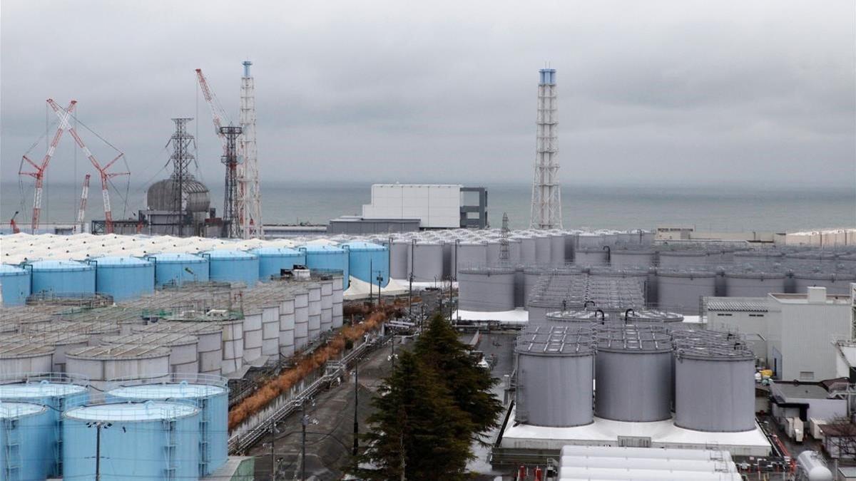 Almacenamiento de agua contaminada en Fukushima en Enero del 2020