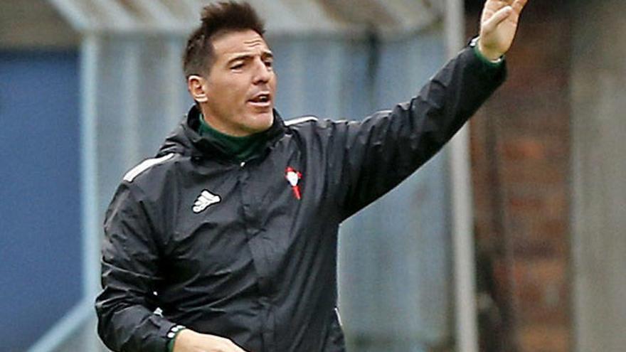 Berizzo dirige un entrenamiento en A Madroa. // Marta G. Brea