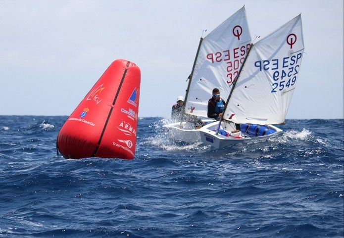 El Trofeo Optimist de 30 de mayo Día de Canarias