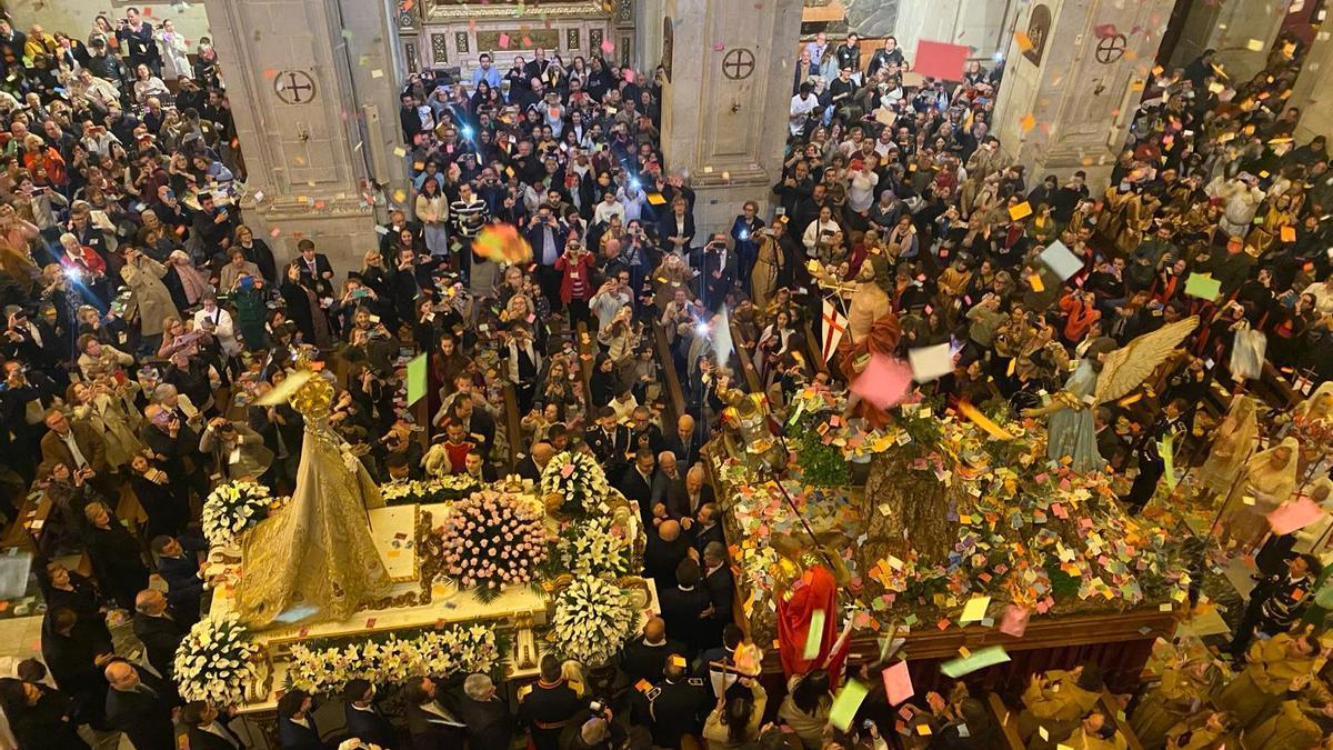 La lluvia obliga a suspender la procesión del Domingo de Aleluyas en Elche