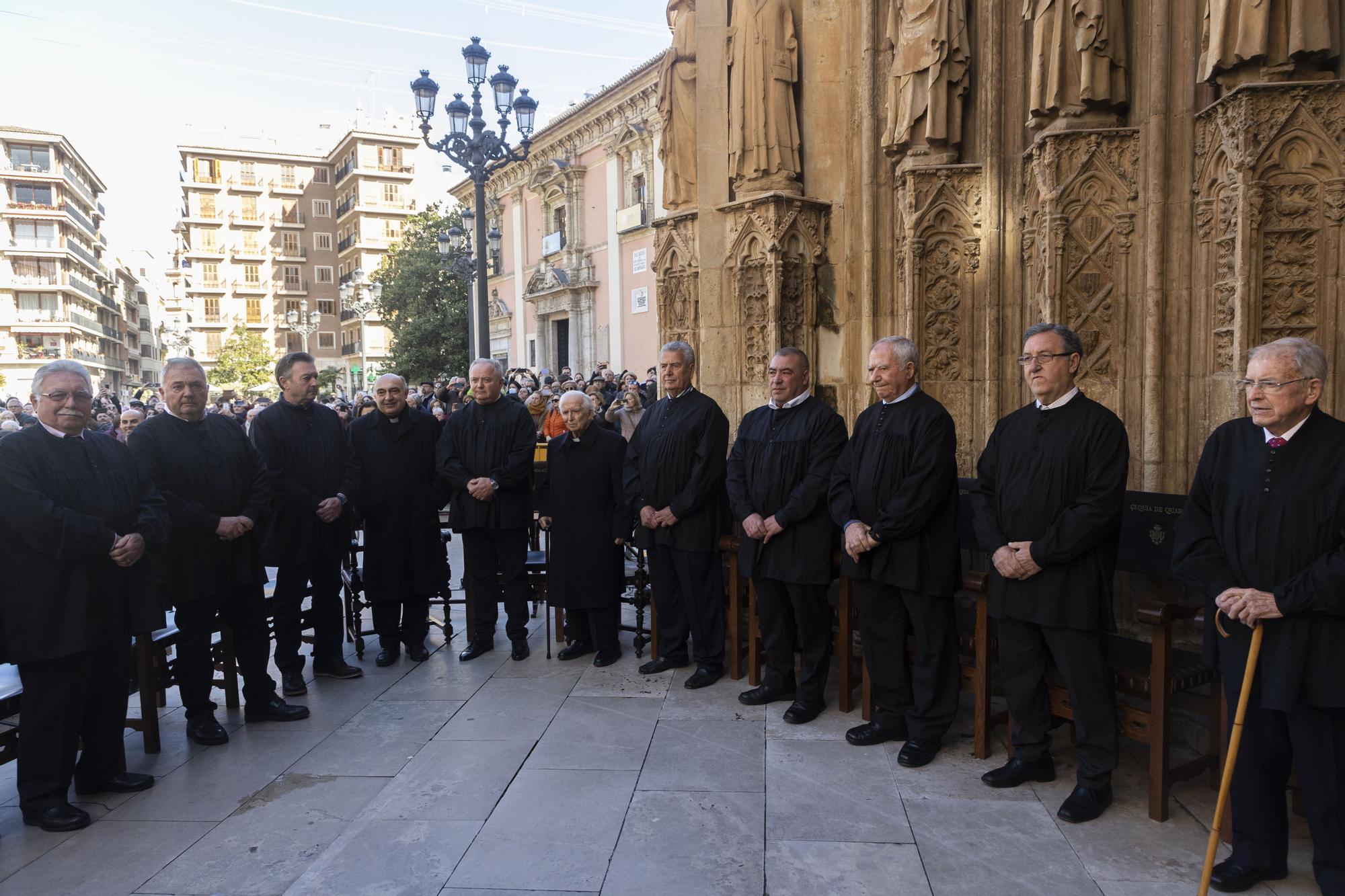 La Virgen de los Desamparados asiste al Tribunal de las Aguas