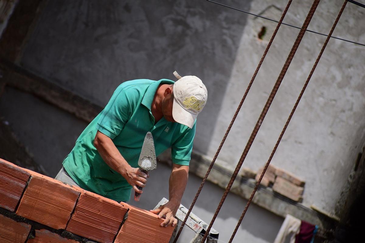 Un trabajador del sector de la construcción
