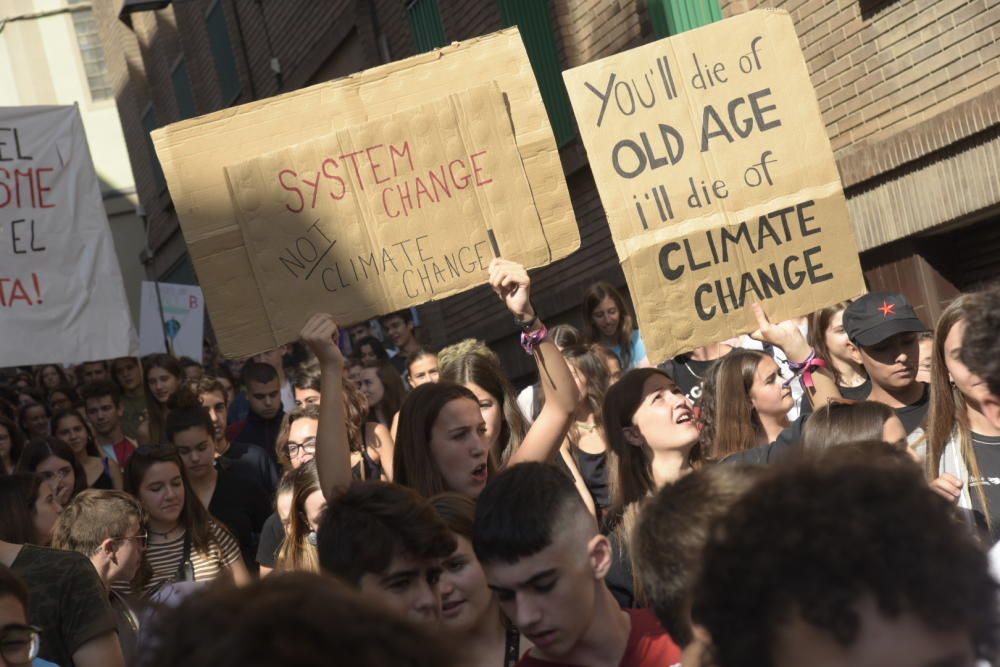 Manifestació d'estudiants a Manresa per la crisi climàtica