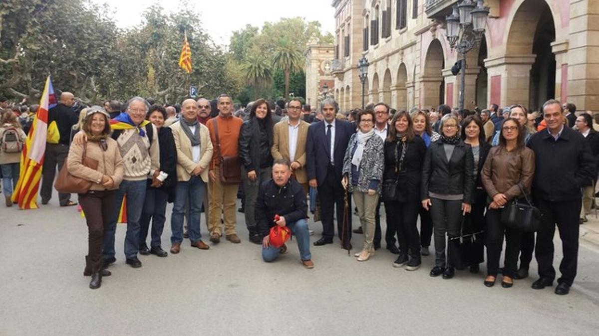 Alcaldes del Baix Penedès donen suport al president en funcions, Artur Mas.