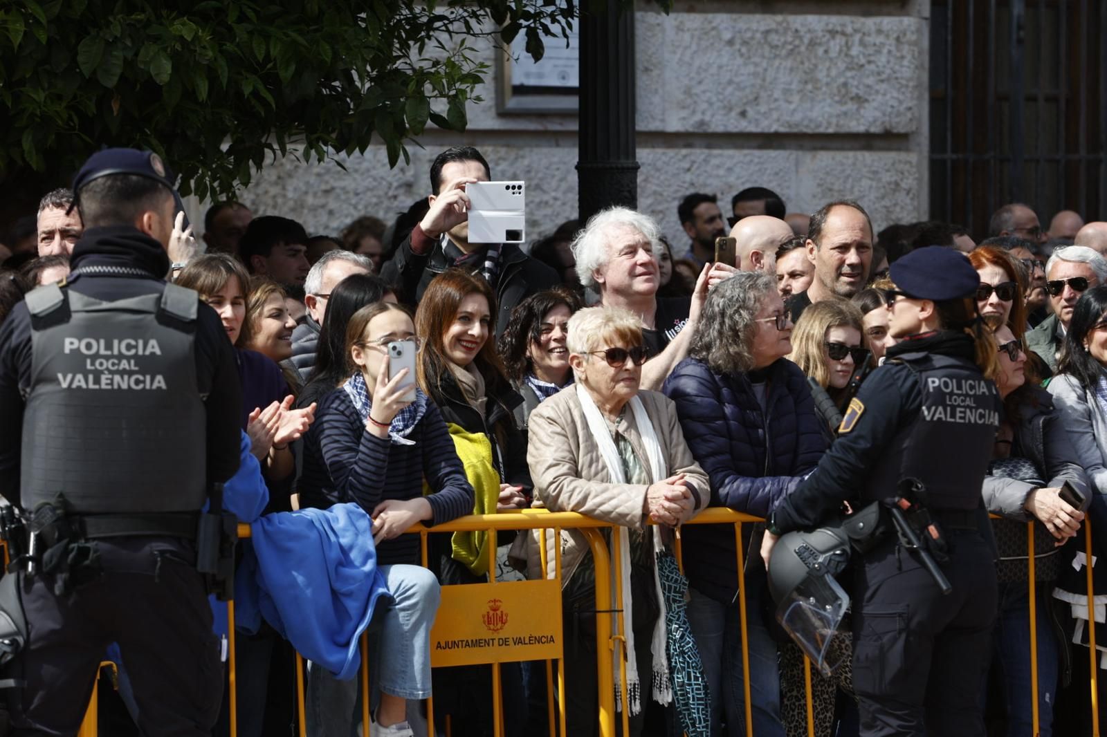 Búscate en la mascletà del 19 de marzo