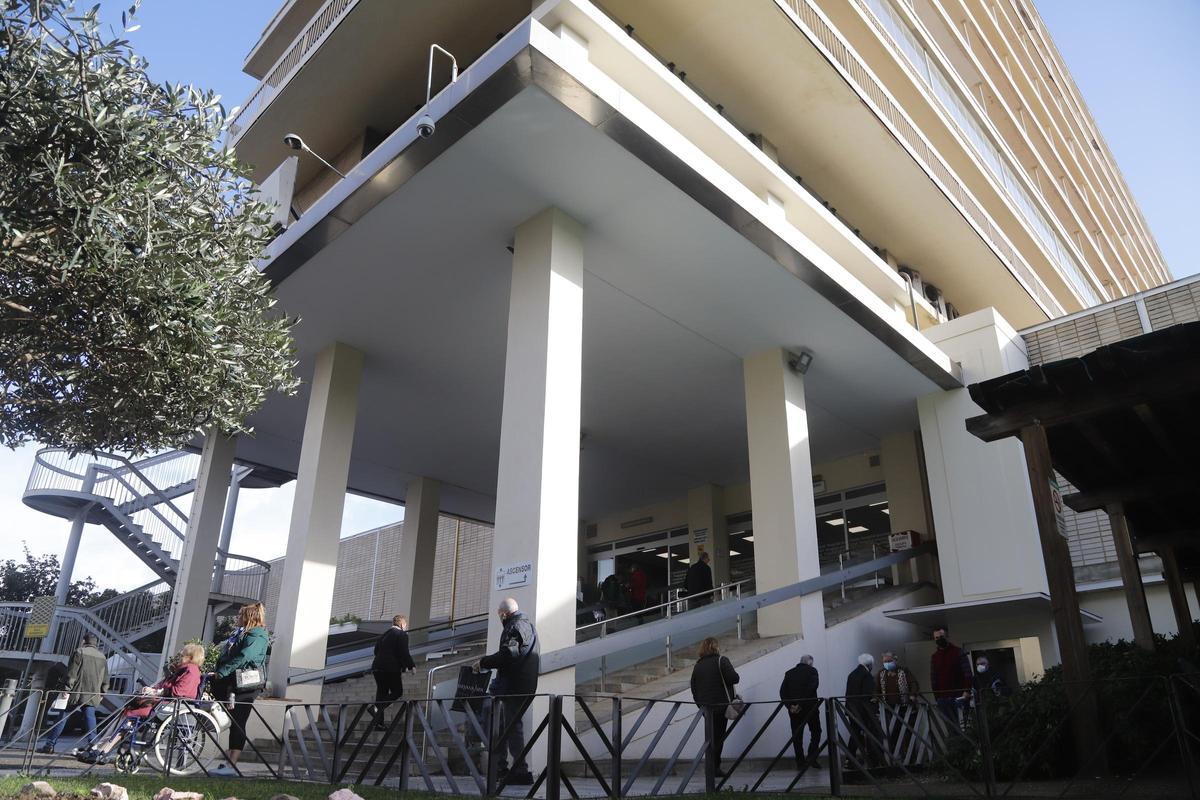 Hospital Provincial, edificio diseñado por el arquitecto Rafael de la Hoz, y uno de los incluidos en el catálogo.