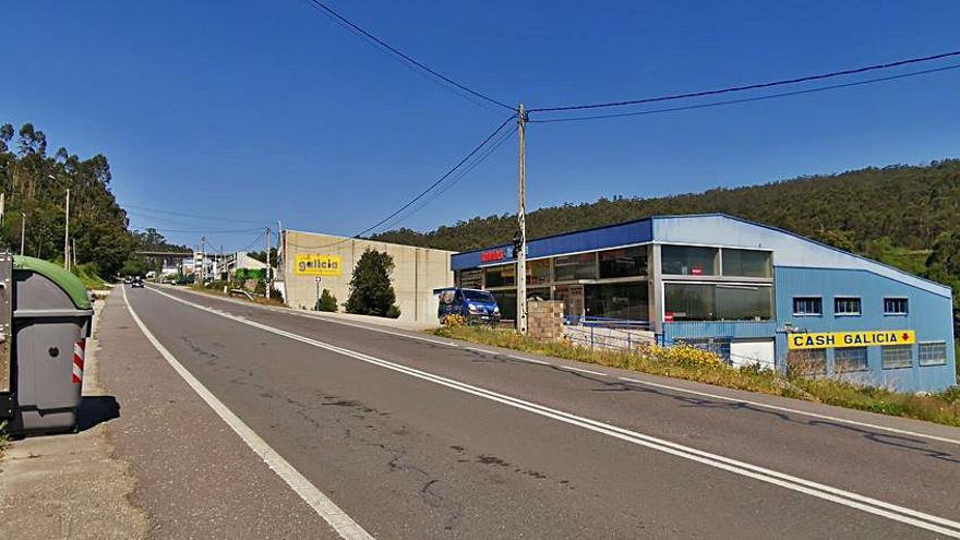 Polígono de A Portela, junto a la PO-551 en la carretera Cangas-Bueu.  