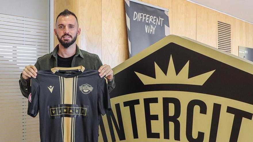 El turco Emre Çolak, primer fichaje invernal del Intercity