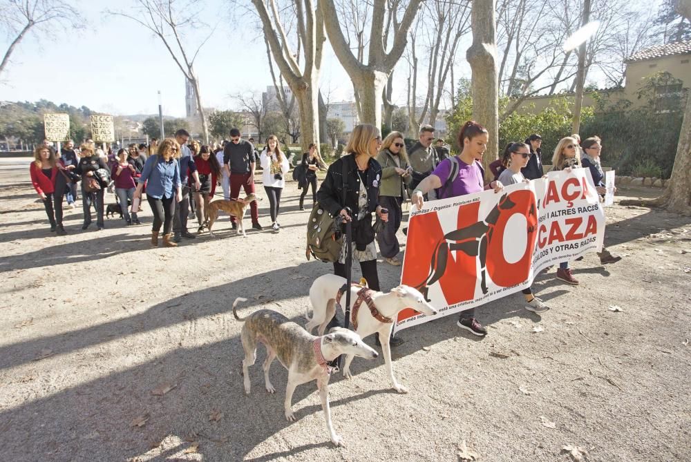 Concentració contra la caça a Girona