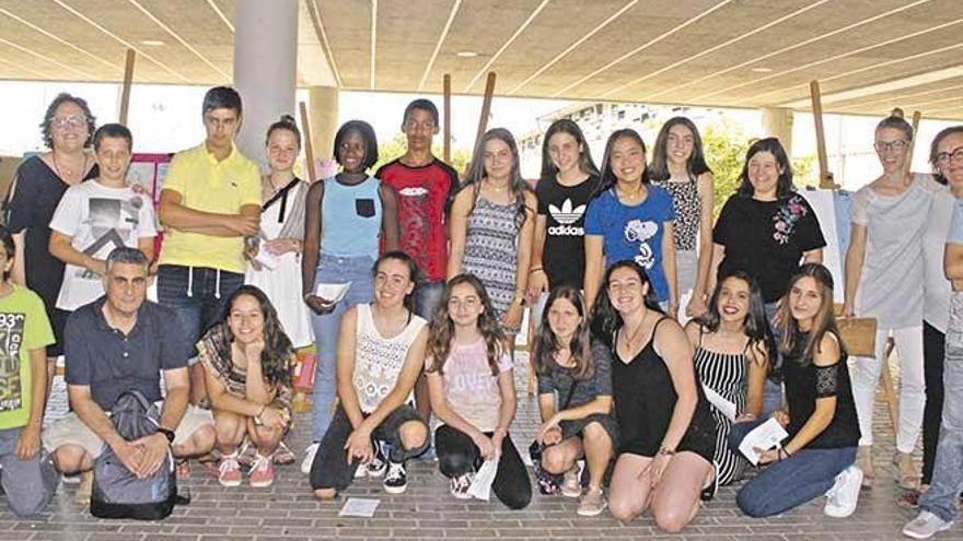 El grupo de alumnos del instituto que ha participado en la elaboración de la ´app´.