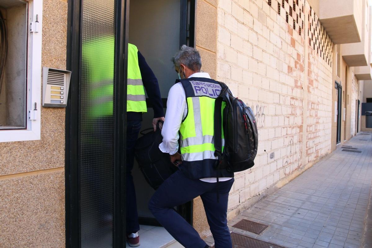 Els dos nens d’Almeria i la seva mare van morir per asfíxia Els dos nens d’Almeria i la seva mare van morir per asfíxia