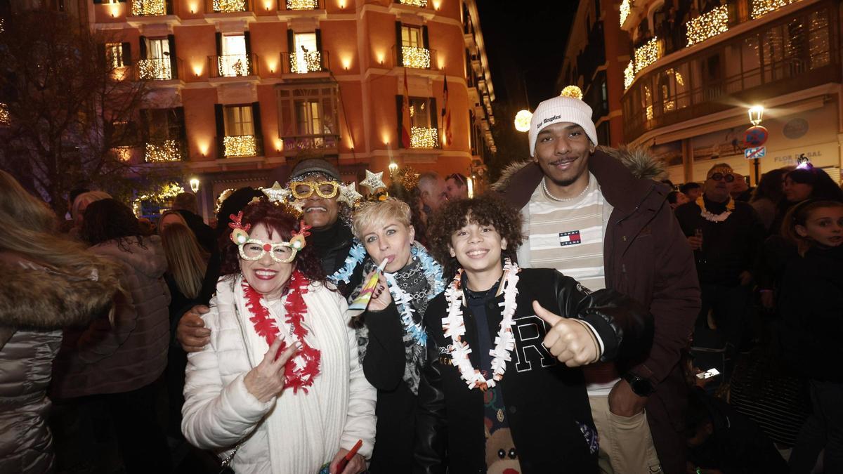 ¿Recibiste el 2025 en Cort? Búscate en nuestra galería