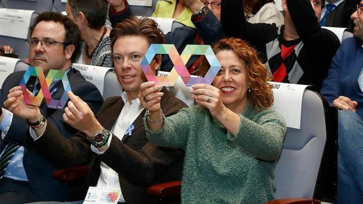 Sánchez Pedreño, en el centro de la imagen