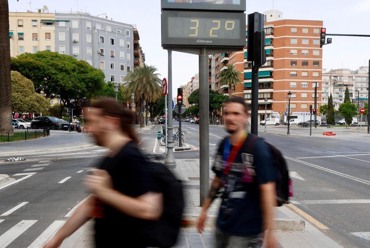 Los termomestros marcaron ayer 32 ºC en la ciudad de València.