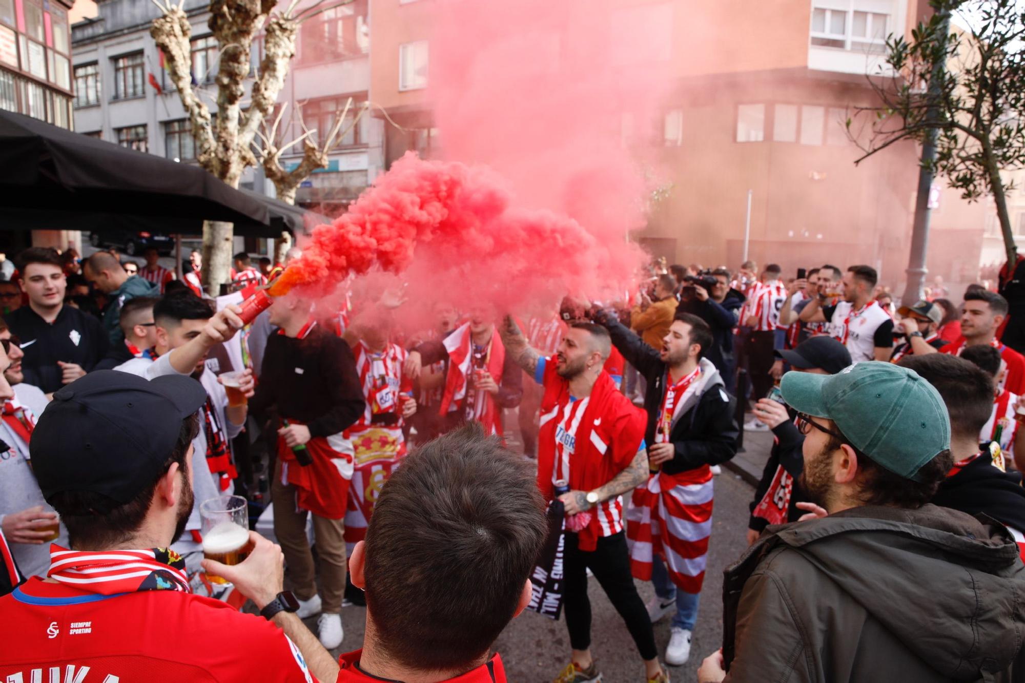 La Mareona del Sporting inunda el centro de Santander