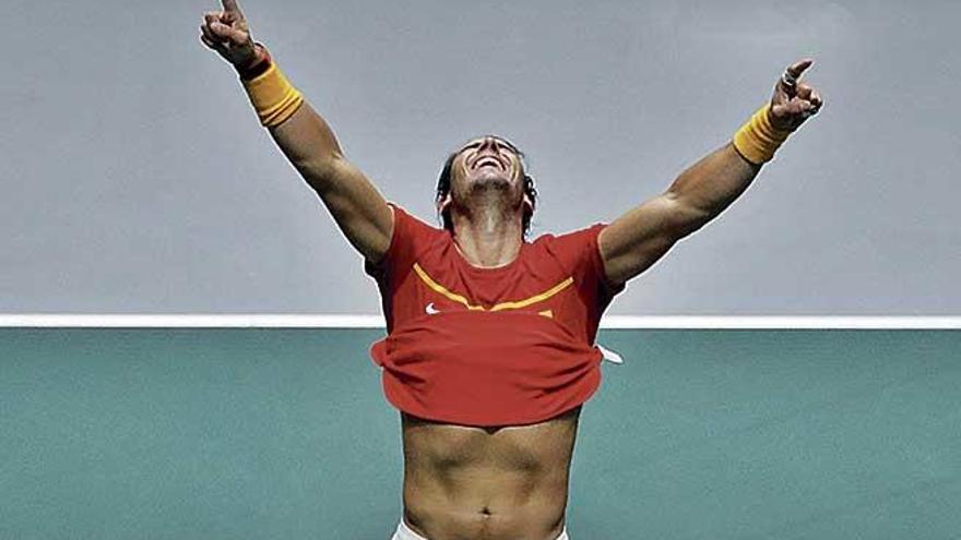 Rafel Nadal celebra el triunfo en el partido de la final de la Copa Davis.