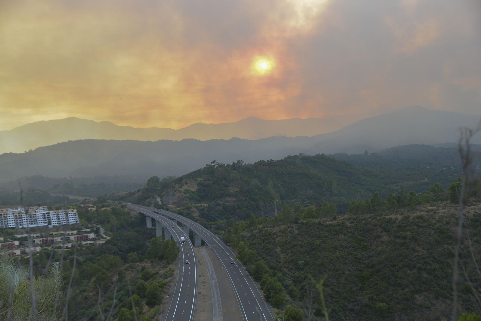 Incendio forestal en el paraje La Resinera de Pujerra