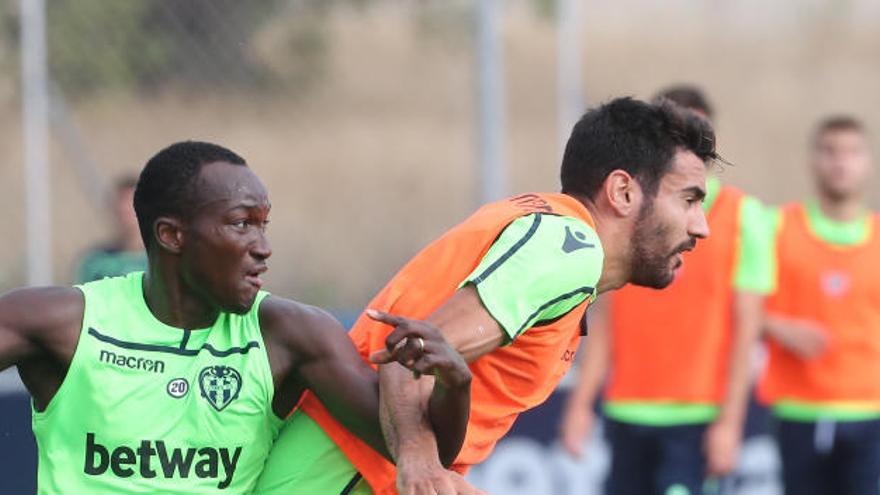 Dwamena, en un entrenamiento de la pasada temporada.