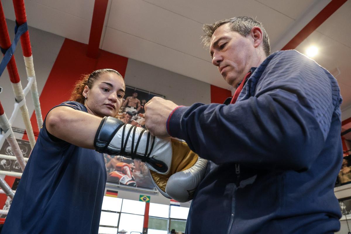 Sheila Martínez, la alicantina, campeona de Europa de boxeo de peso pluma