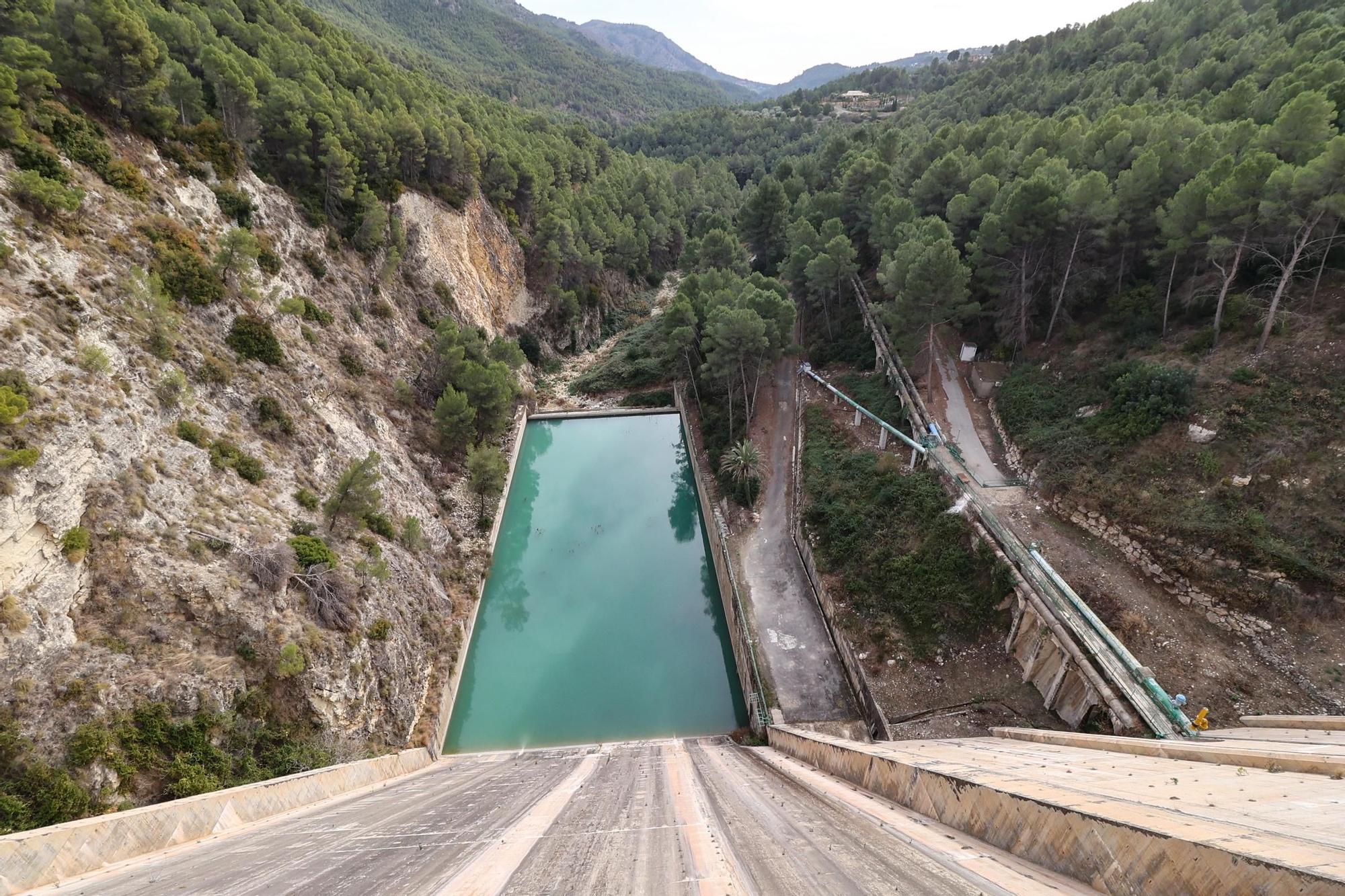 Visita a las entrañas del pantano de Guadalest