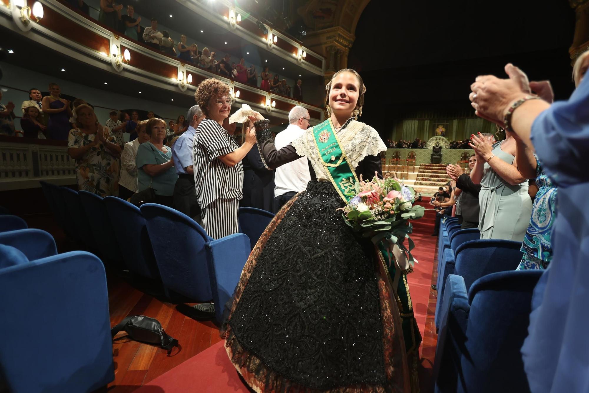 Imposición de bandas a la reina infantil de las fiestas de la Magdalena, Carla Ibáñez