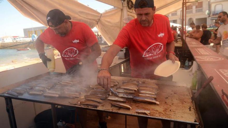 La navaja, un manjar para degustar en el paseo de O Cantiño