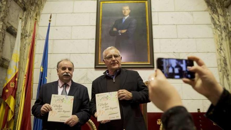 Enrique Yeves, representante de la FAO, y Joan Ribó, presentaron el libro «Viatge al món dels llegums».