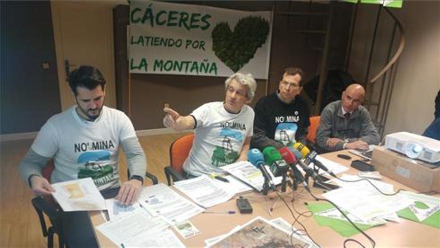 La plataforma Salvemos La Montaña convoca una manifestación en Cáceres y una marcha a Mérida por el &#039;No a la mina&#039;