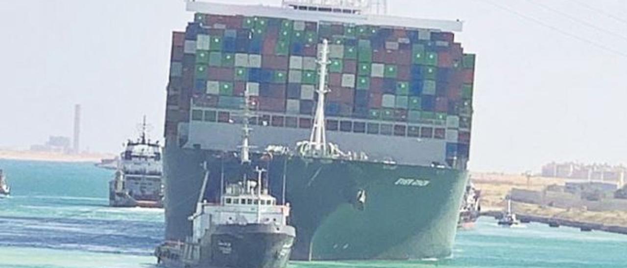 El colapso en el canal de Suez afectará a 25.000 contenedores del Puerto de València
