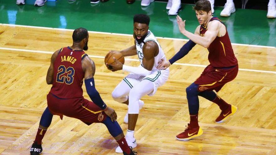 Los Celtics destrozan a los Cavaliers