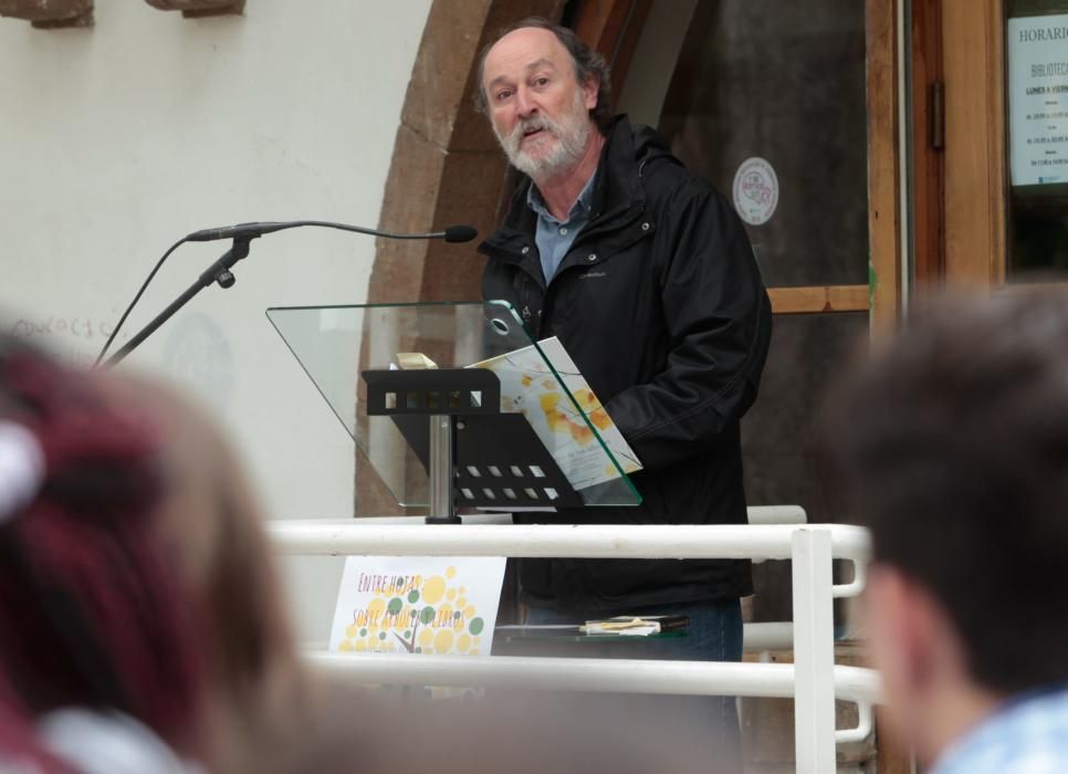 Actividad de convivencia escolar con motivo del día del libro en el Campo.