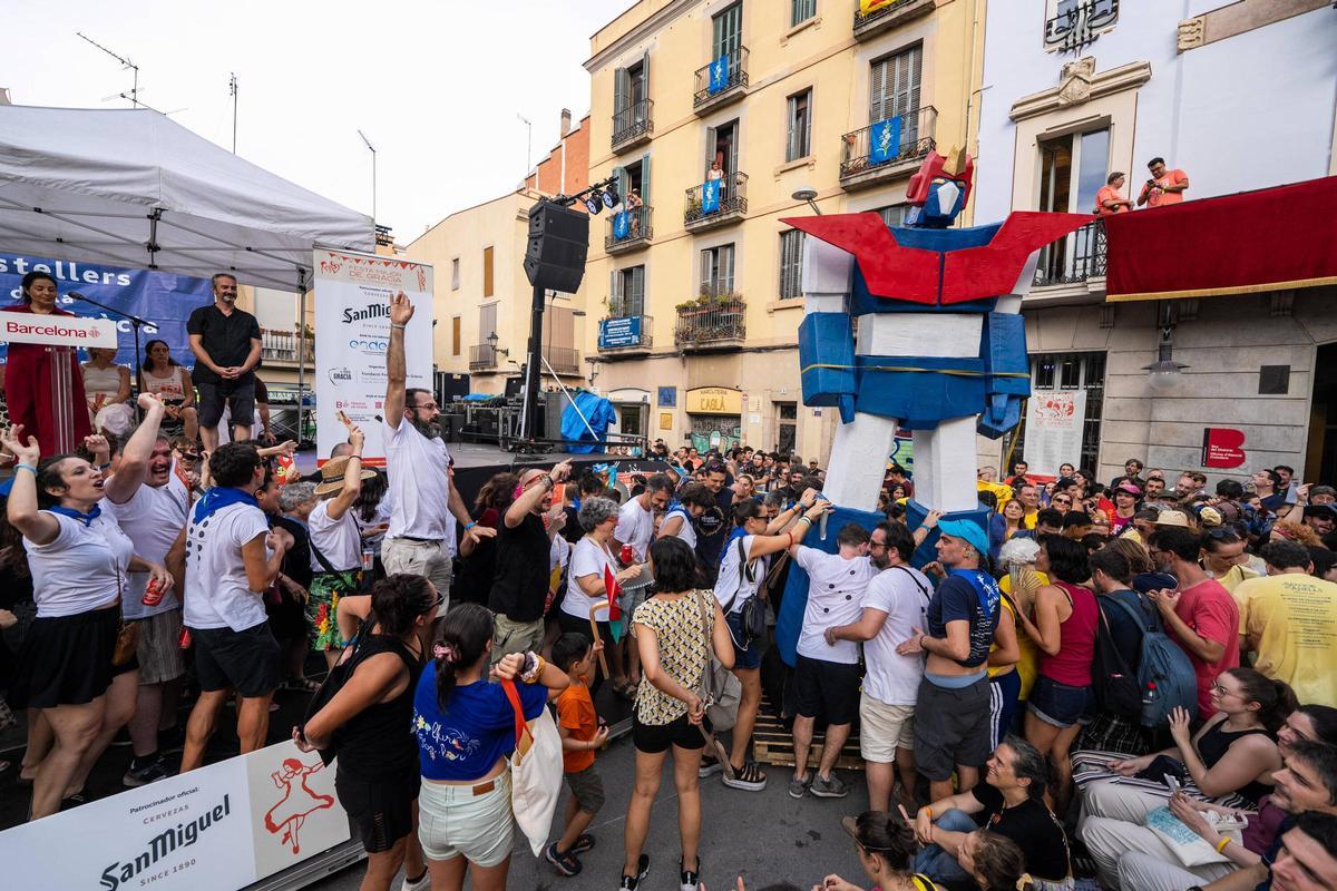 Gràcia premia a la plaza Rovira i Trias por su homenaje a Antònia Font como la calle mejor decorada de las fiestas de 2026