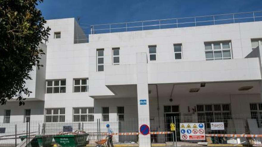 El centro de salud de Altabix, preparado para iniciar las obras del PAS.