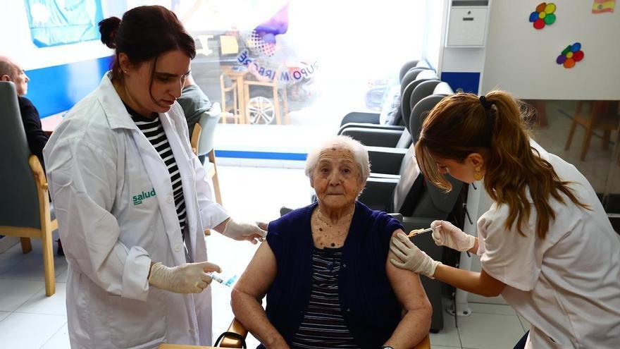 Comienza la vacunación contra la gripe en Aragón en las residencias de mayores.