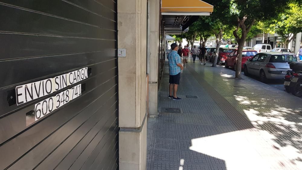 Los comercios sufren un parón en sus ventas tras una reapertura esperanzadora en Ibiza