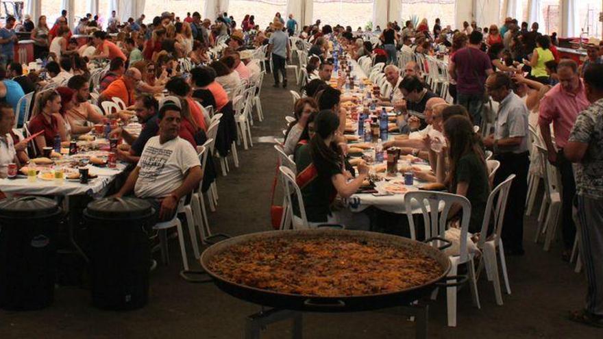 El Festival de la Paella reúne a 700 vecinos de Almassora