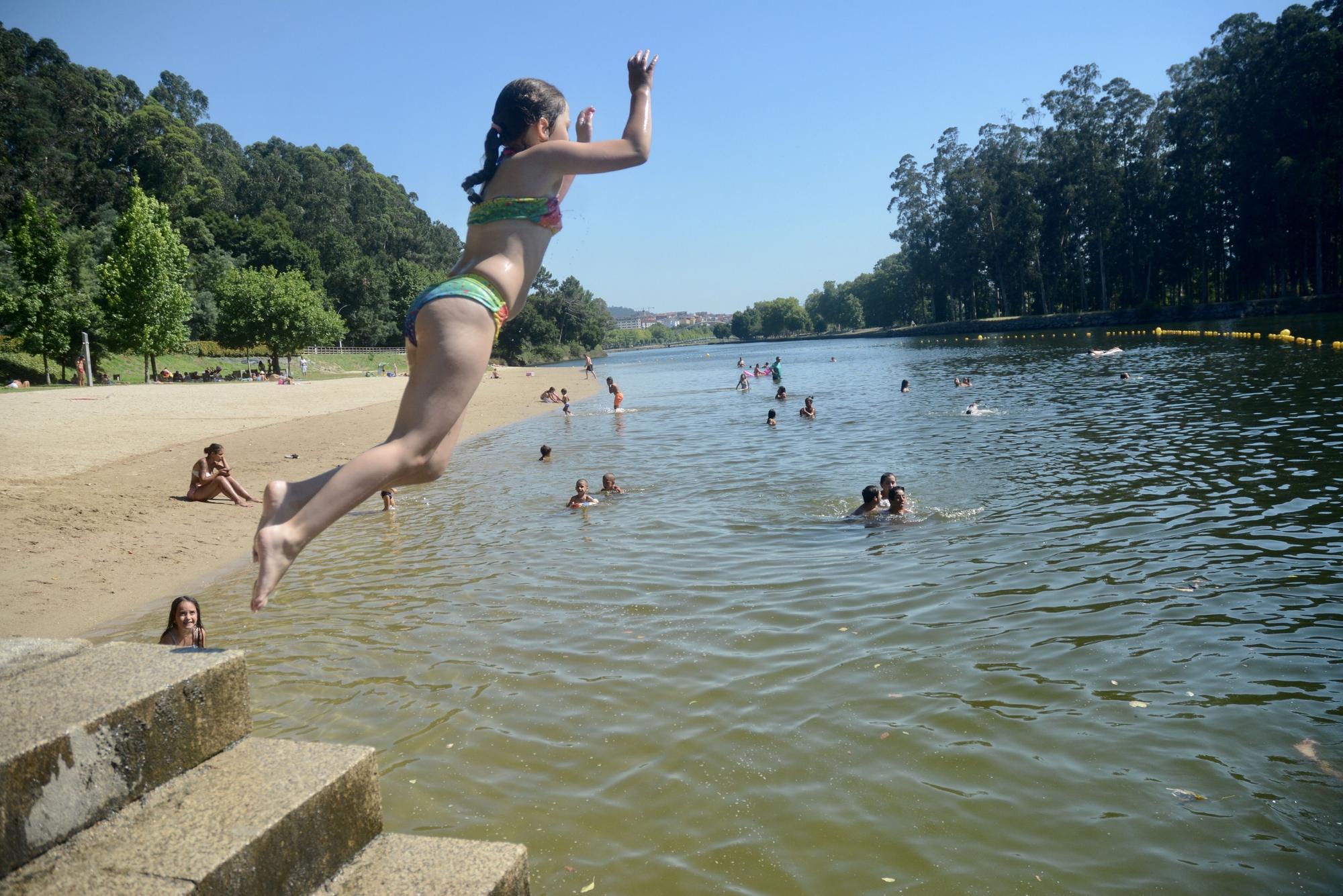 Playa fluvial de Monte Porreiro en el río Lérez (Pontevedra).