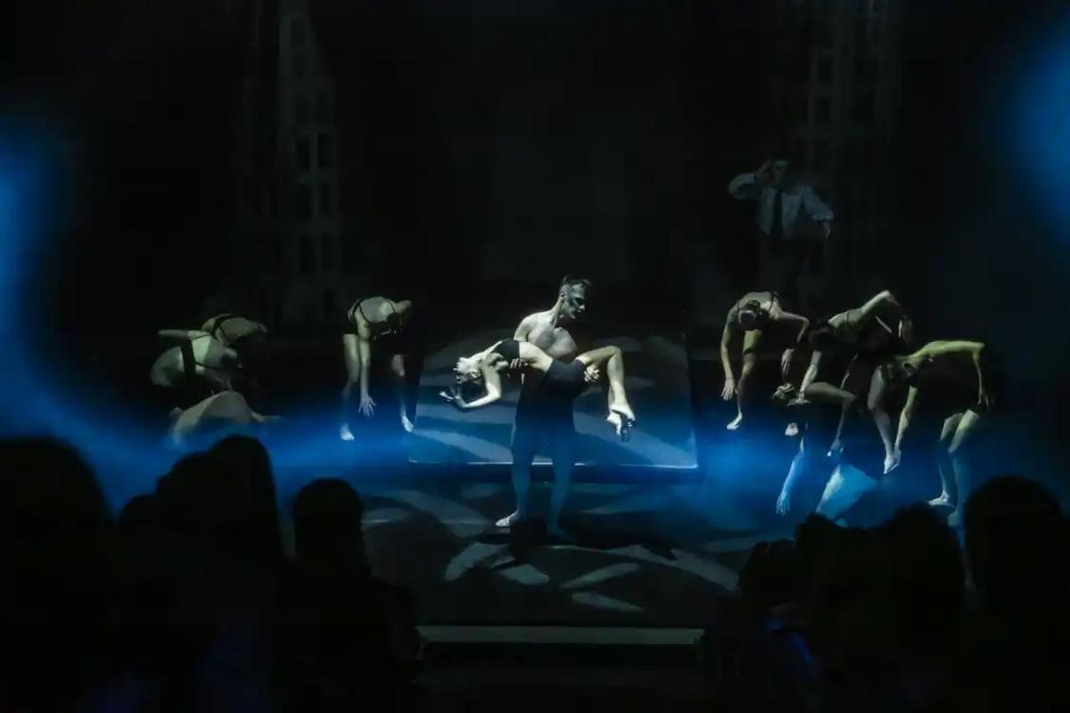 Escena de la obra teatral 'Metrópolis' que se representará en el Teatro Principal